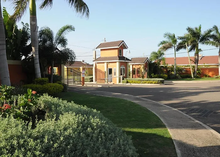 Ochi Rios Drax Hall 3 Bed Sleeps 7 Exquisitely Fully Furnished *